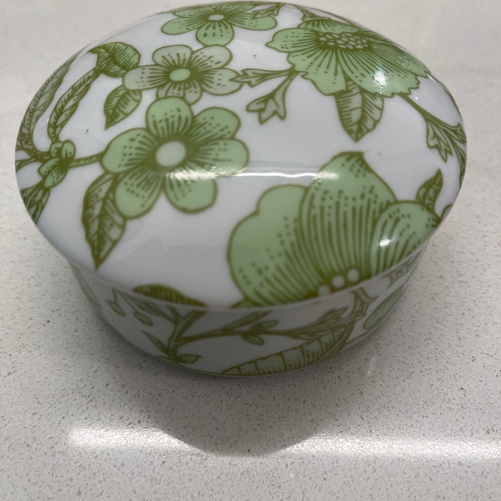 Tiffany & Co. Porcelain Green flowered Trinket box New!